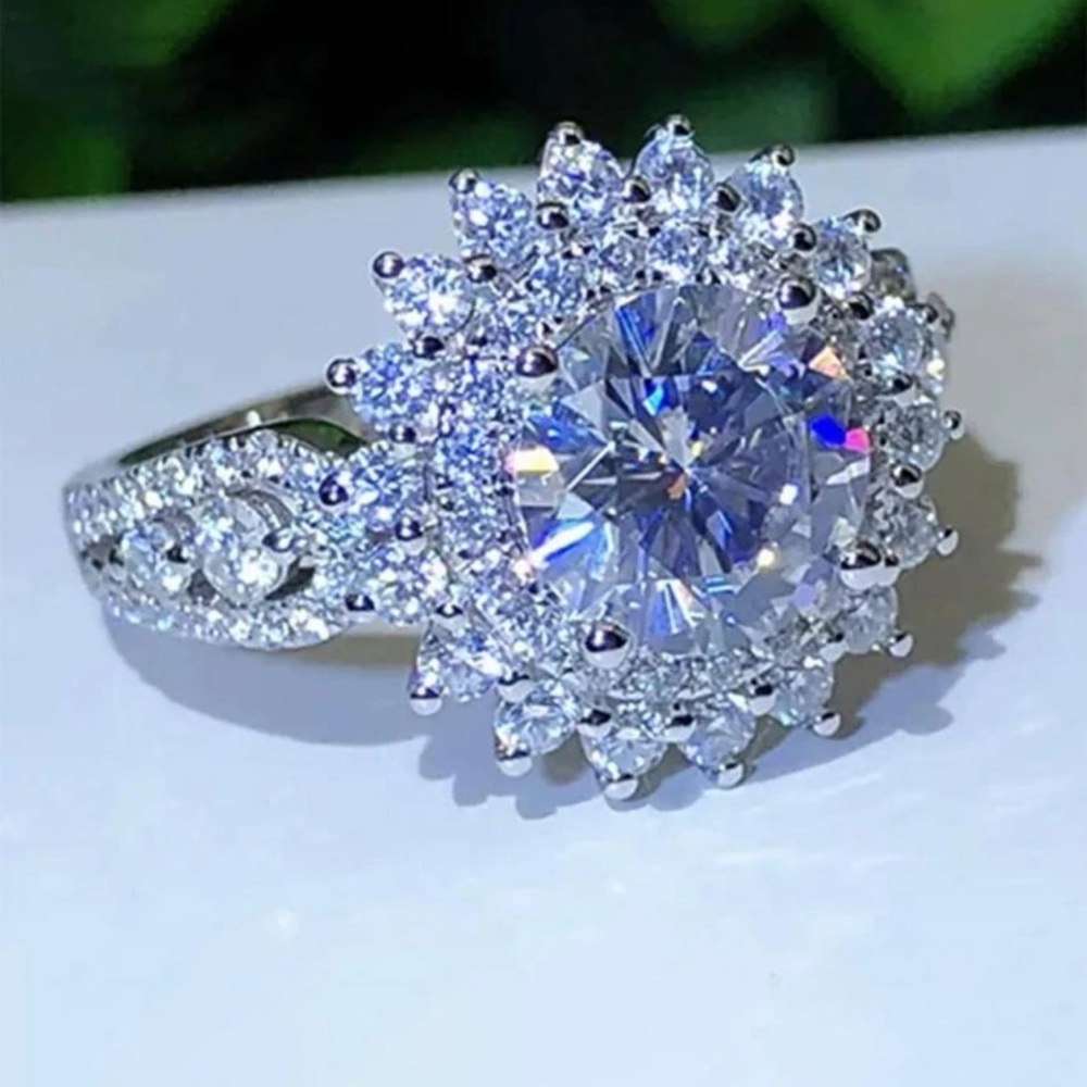 Gorgeous Large Cubic Zirconia Wedding, Engagement Luxury Ring, Sz 7